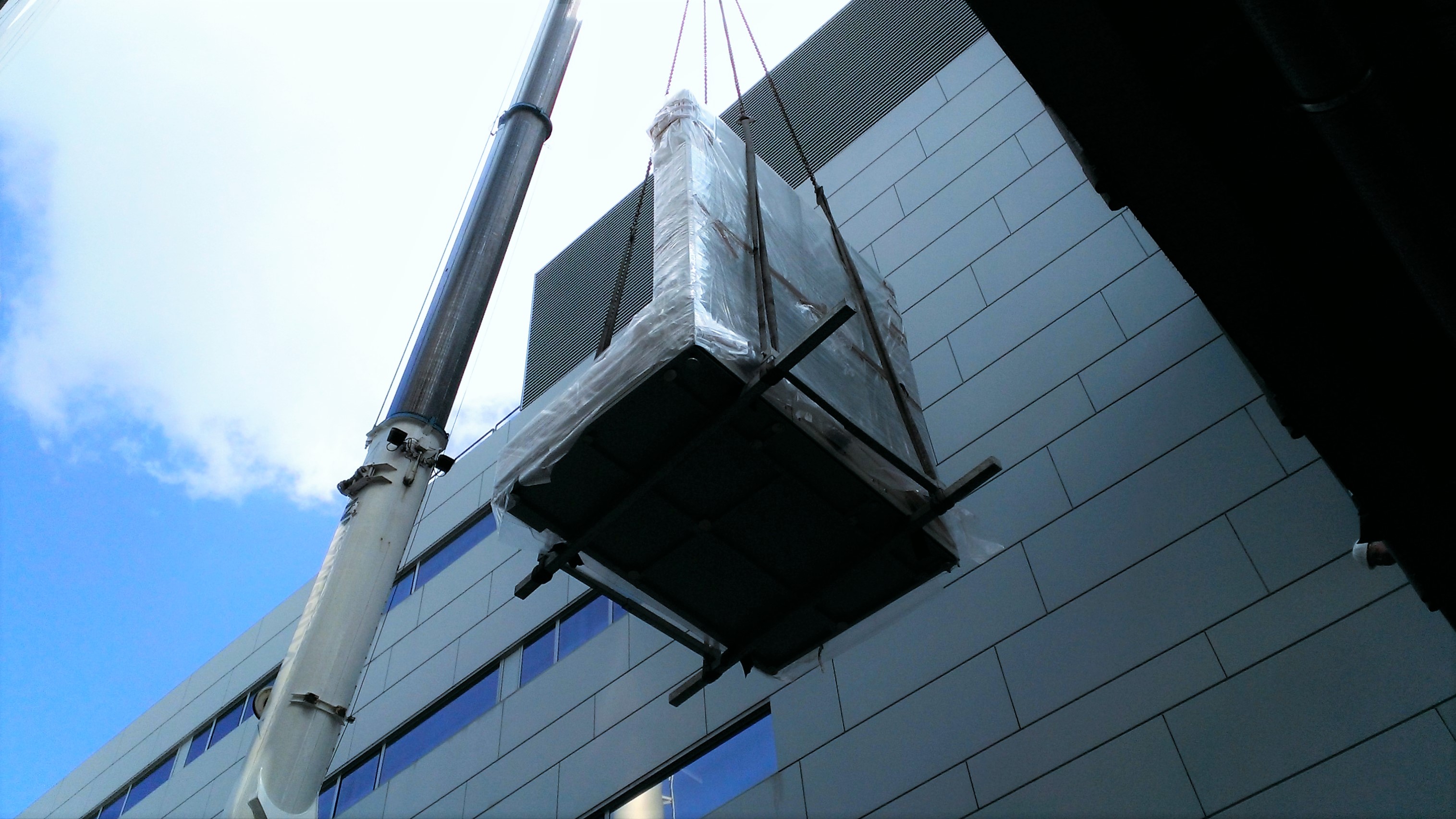 Precision Move‑In and Assembly of Advanced Medical Imaging Equipment