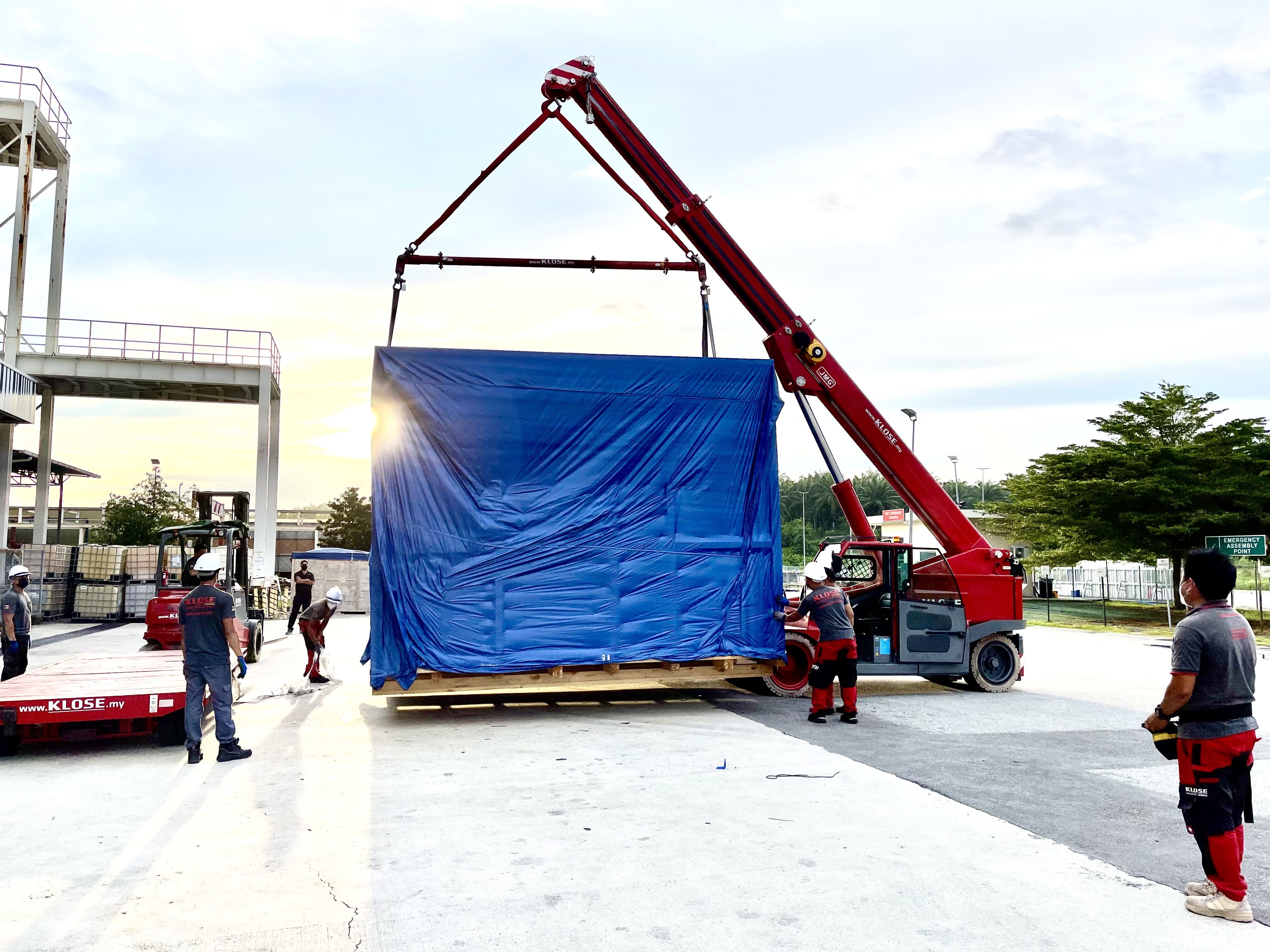 International Industrial Relocation: Customs, Permits and Cross-Border Logistics