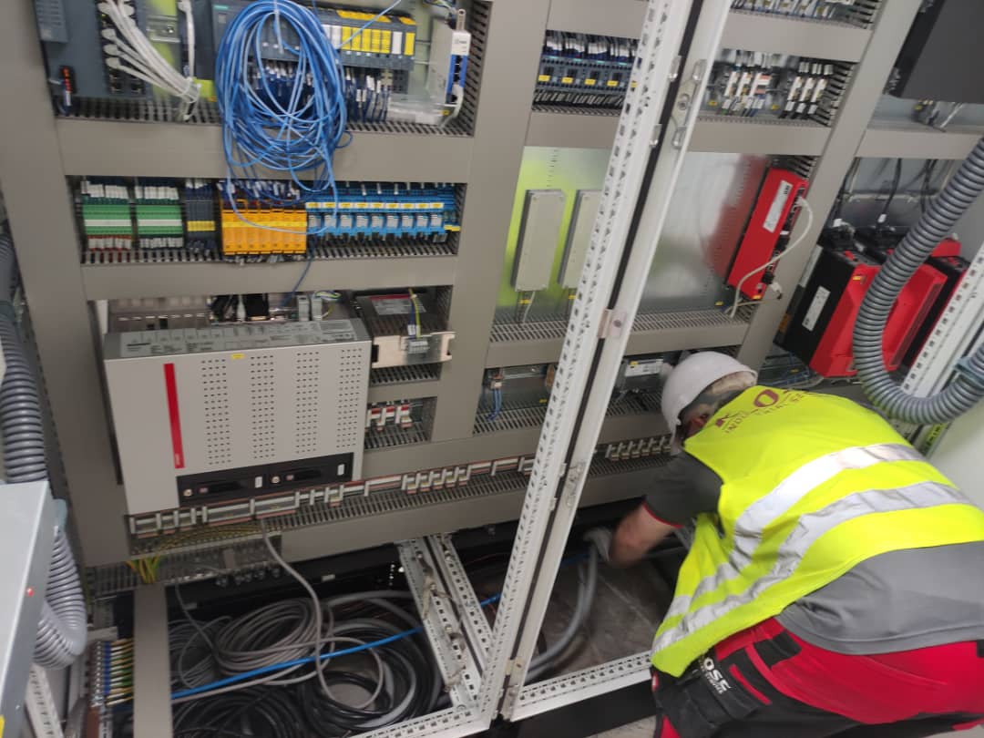 Laser Equipment Installation & Commissioning